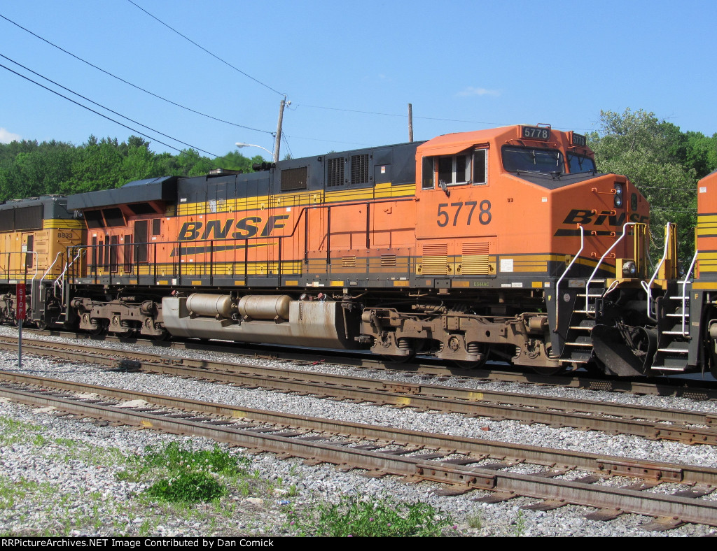 BNSF 5778